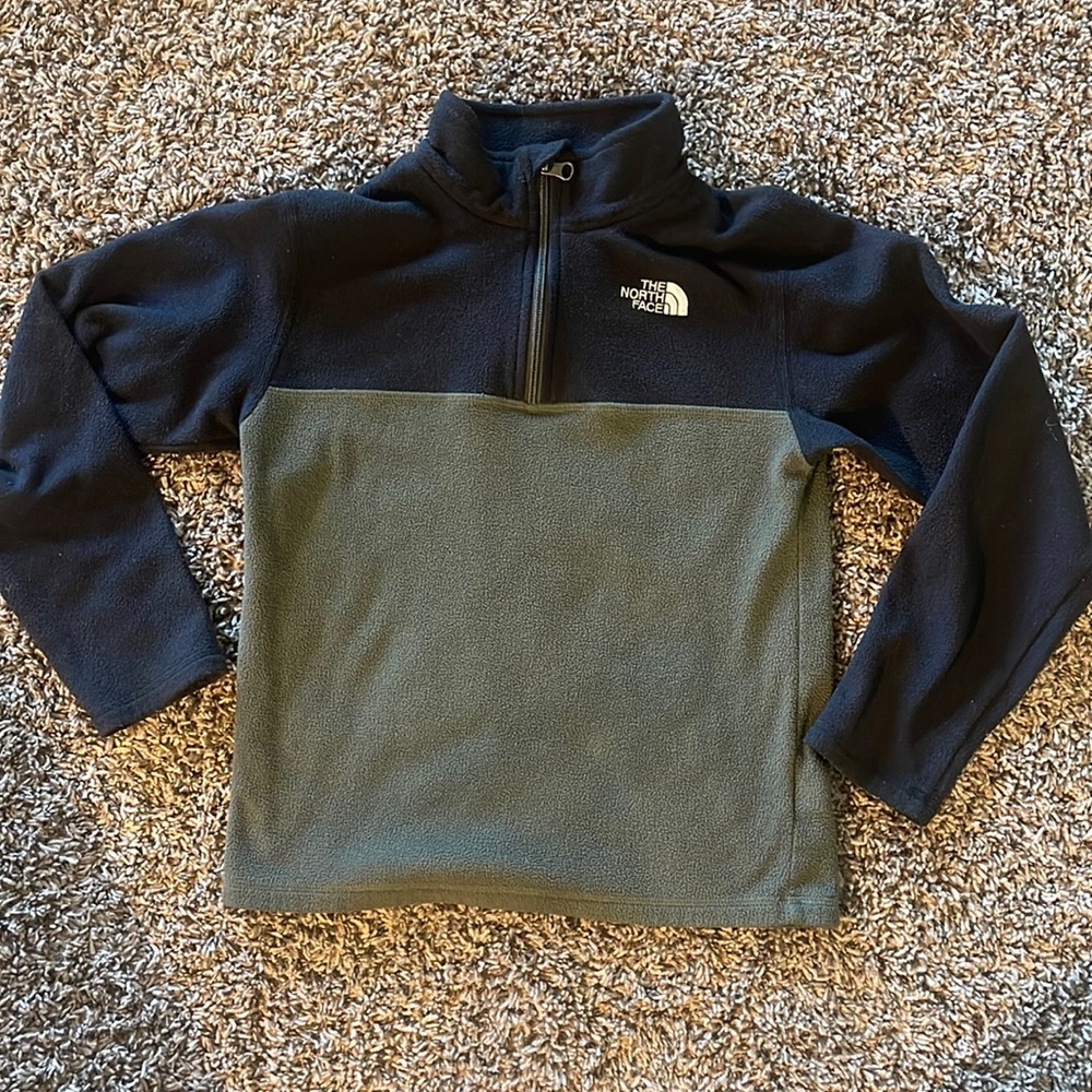 Northface Boy’s Fleece Pullover size M